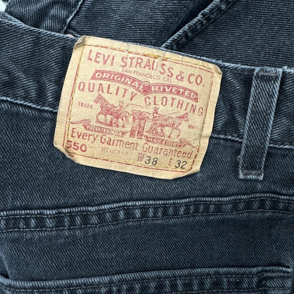 Levi's 550 Relaxed Fit Black Vintage 90s USA Made / Men's 38x32